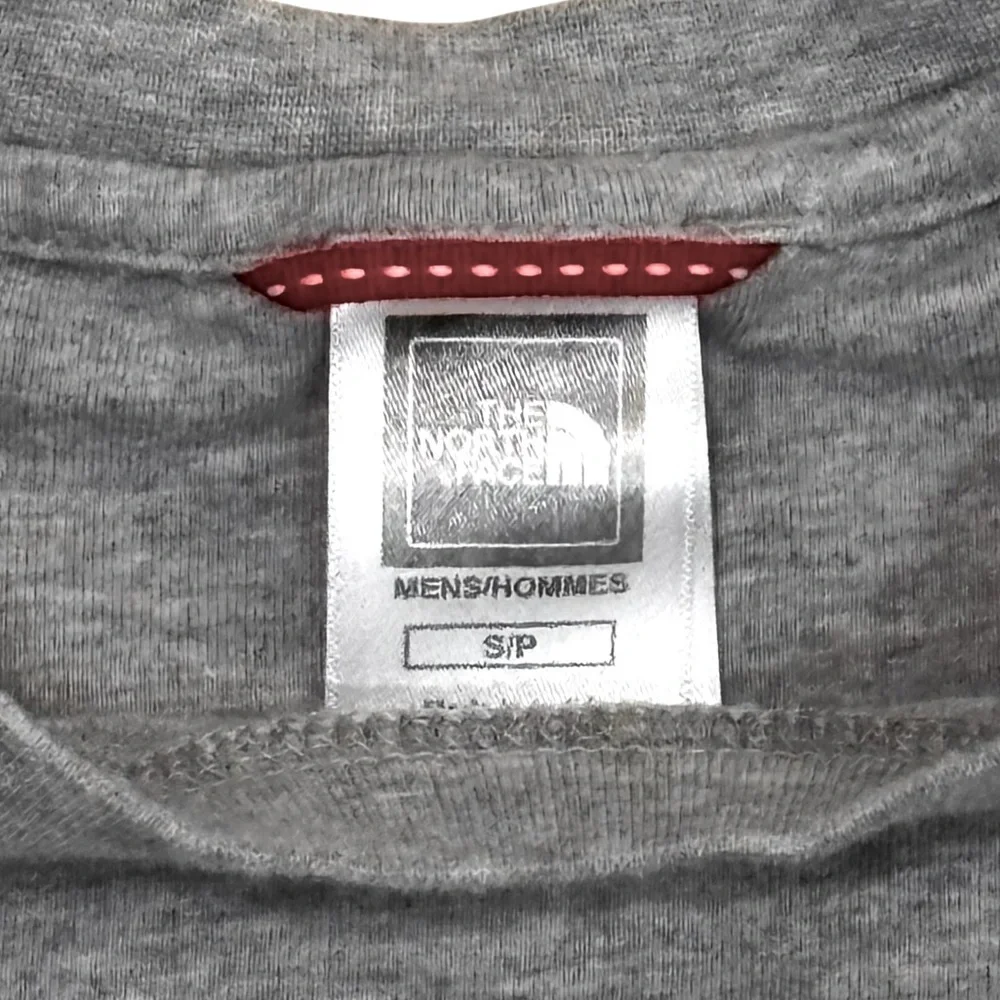 The North Face Gray Long Sleeve Men's Tee - Size Small - Slim Fit - B22‎